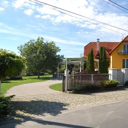 Judit Panzio Maison d'hôtes 3*