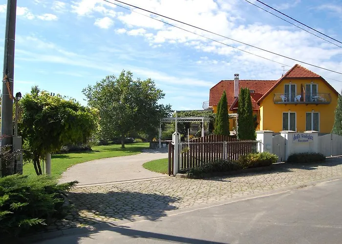 Judit Panzio Guest house 3*